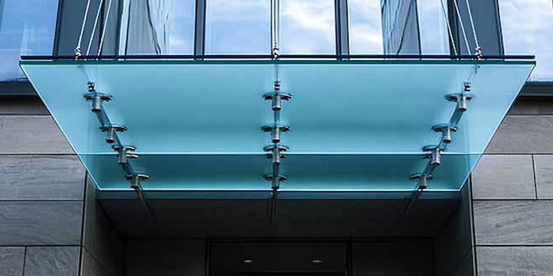 Co robi szklarz gdy nie ma szkła?